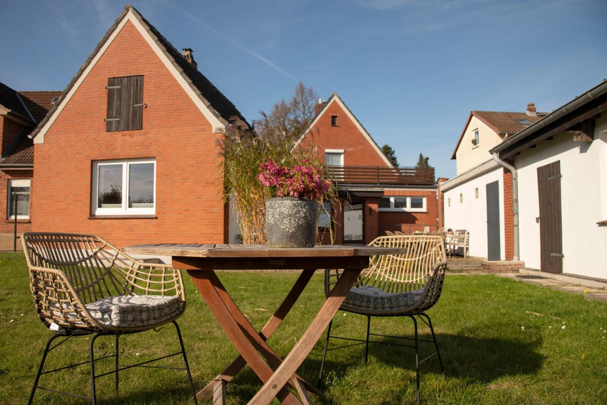 Kleines Ferienhaeuschen Im Garten Eutin Ngoại thất bức ảnh